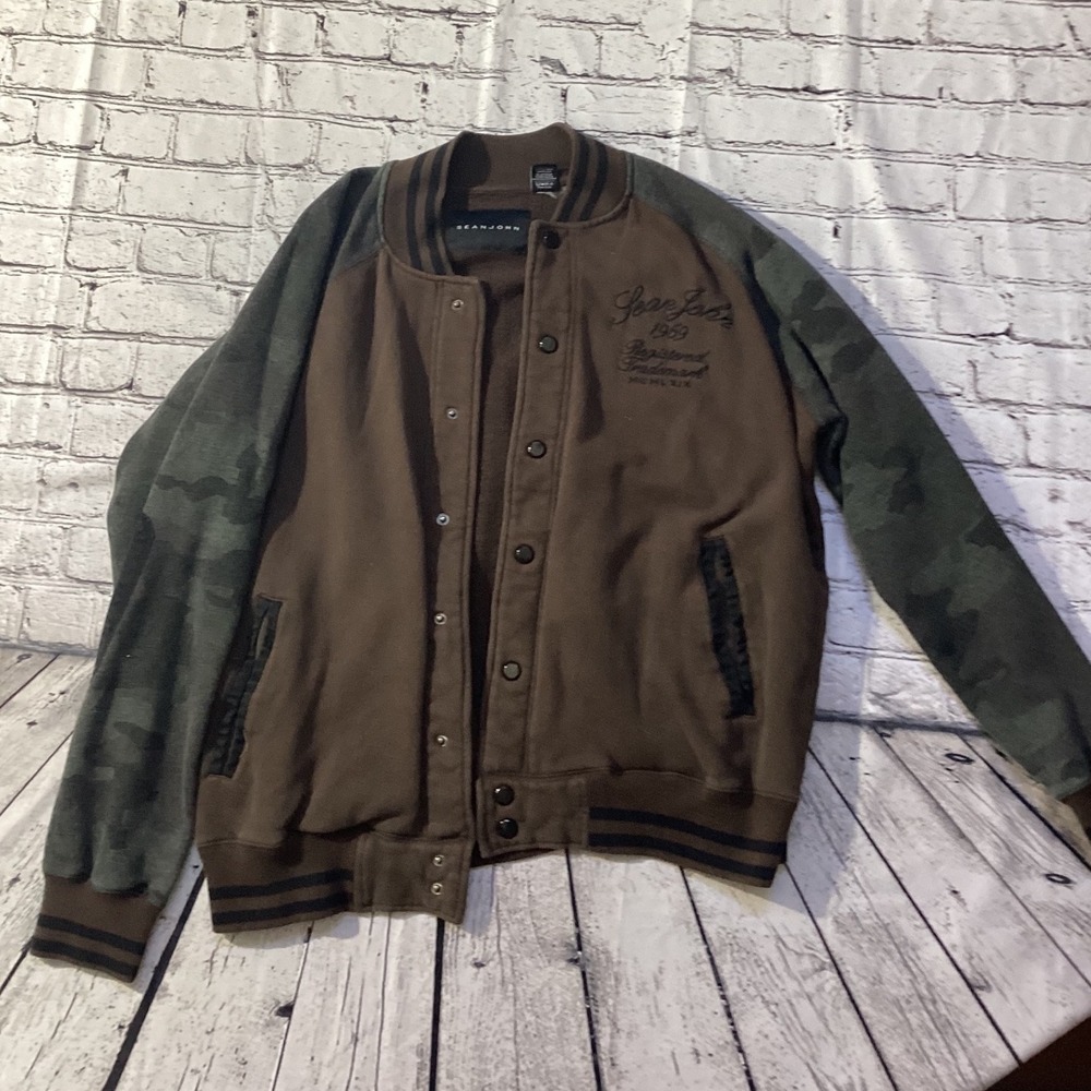 Sean John Mens XL Varsity Jacket Brown Camo Sleeves Embroidered Fleece Snap Up